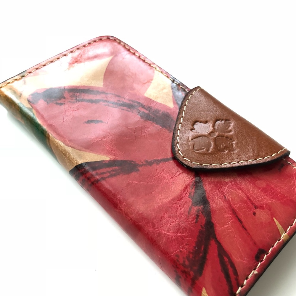 NWT iPhone 8 Wallet by Patricia Nash